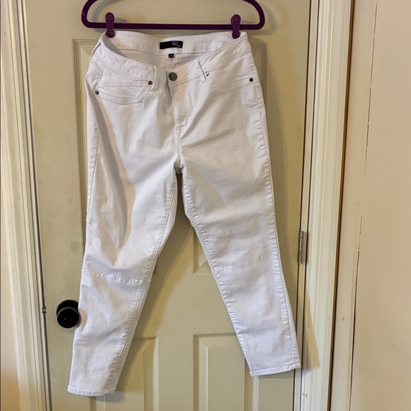 1822 Denim Denim - 1822 Denim Women's White Ankle Jeans